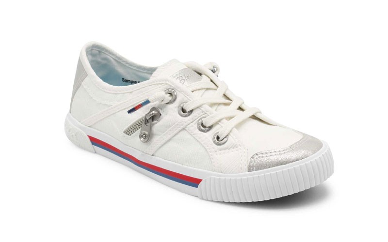 Blowfish Shoes Frizbee Low Rise Sneakers in Off White