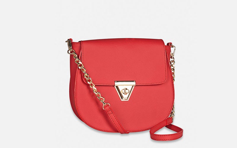 Chain Rounded Crossbody Bags