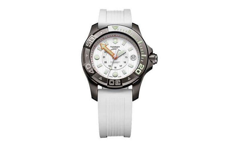 Victorinox Swiss Army Dive Master 500 Midsize - White Dial And Rubber Strap