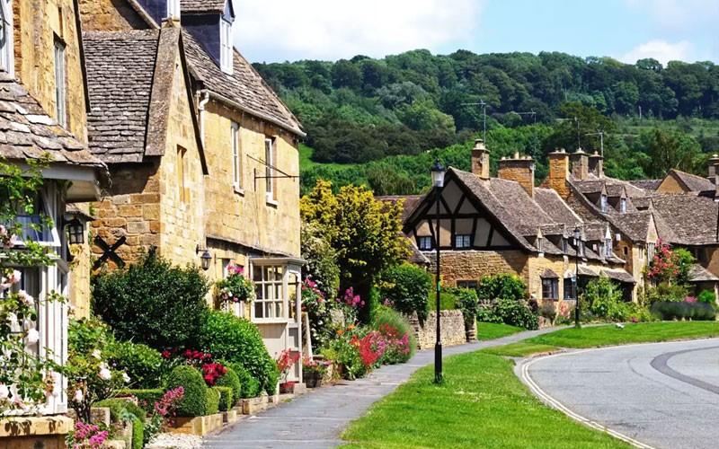6 Nights Bath, Cotswolds & London Guided Vacation Tours
