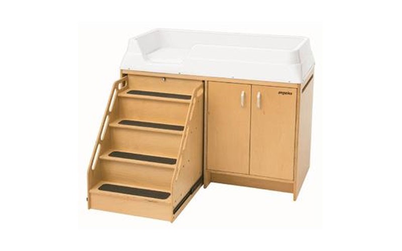 Angeles Changing Table with Locking Stairs
